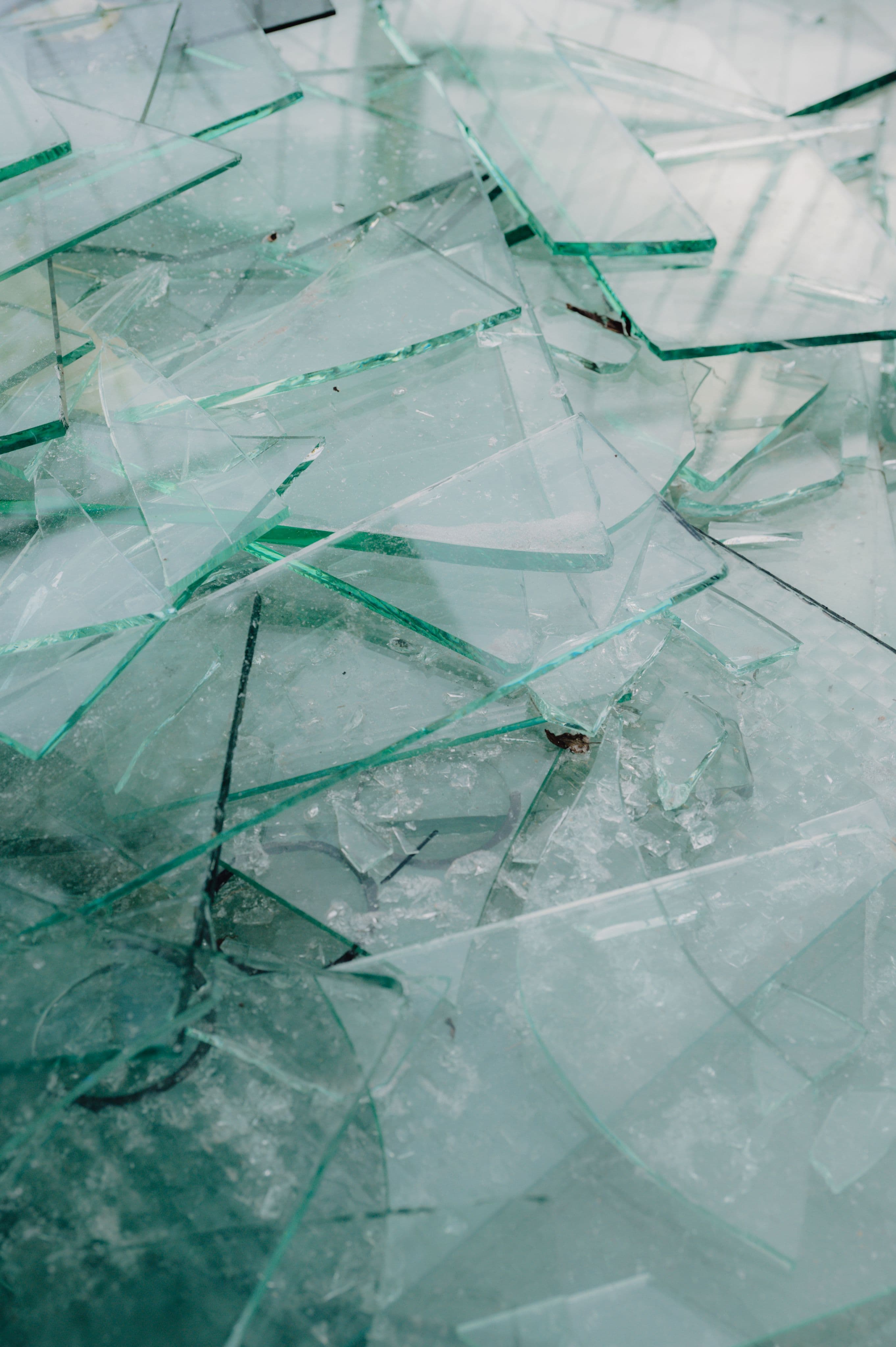 broken-glassware.jpg hover
